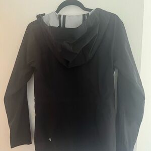 Lululemon raincoat